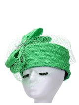 Popcorn Fabric Pill Box w/ Bow & Veil